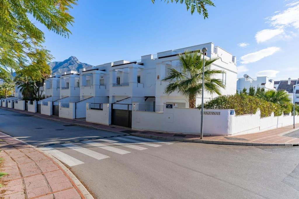 Lejlighed 1 Bedroom With Large Roof Terrace *
